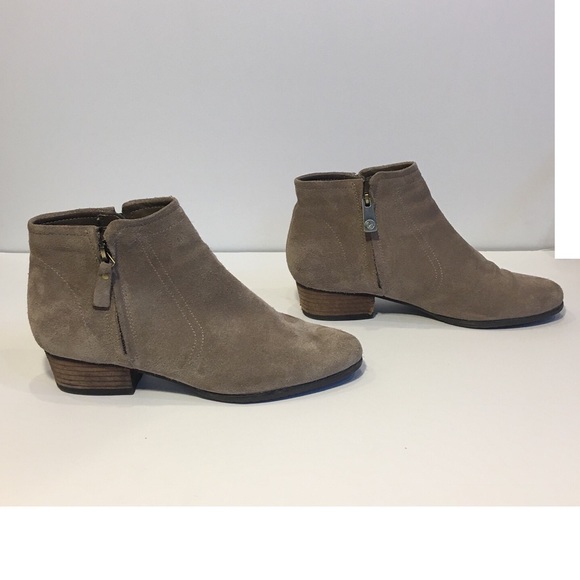 Blondo INGRID Waterproof Suede Taupe Ankle Booties - Picture 3 of 8